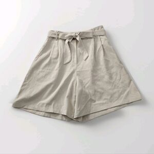 Women's Pleated Shorts With Tie